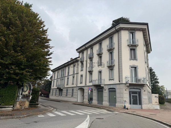 appartamento in vendita a Monza in zona Centro Storico