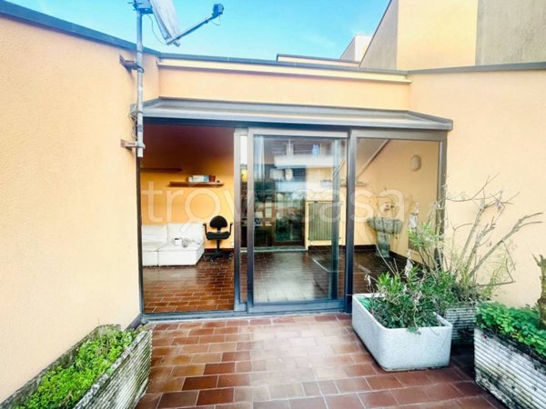 appartamento in vendita a Monza in zona Centro Storico