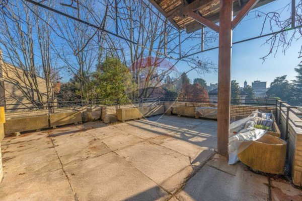 appartamento in vendita a Monza in zona Centro Storico