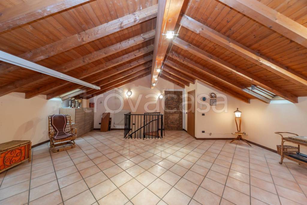 appartamento in vendita a Monza in zona Centro Storico