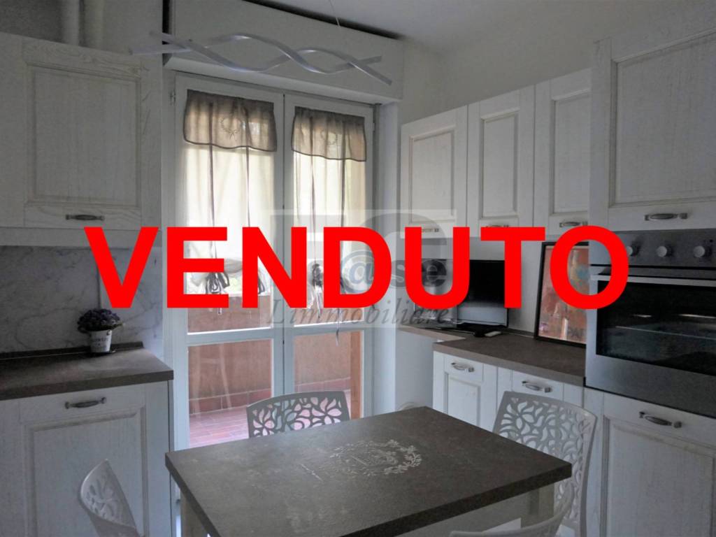 appartamento in vendita a Monza in zona Centro Storico