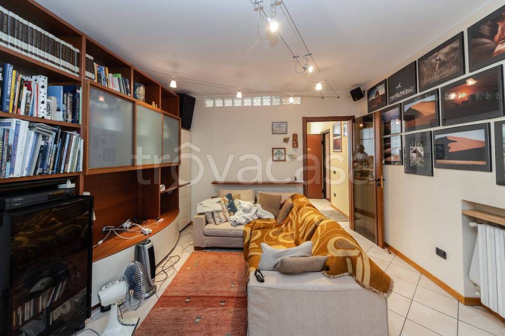 appartamento in vendita a Monza in zona Centro Storico