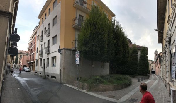 appartamento in vendita a Monza in zona Centro Storico