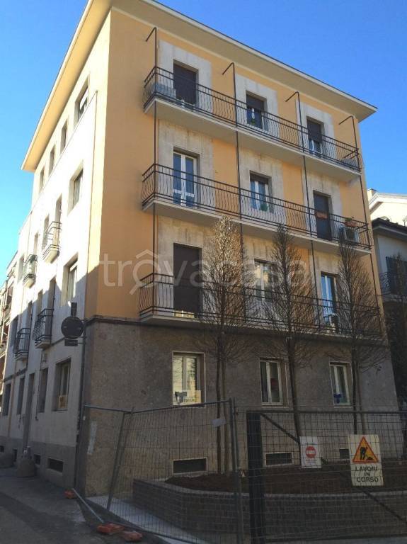 appartamento in vendita a Monza in zona Centro Storico