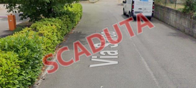 locale commerciale in vendita a Monza