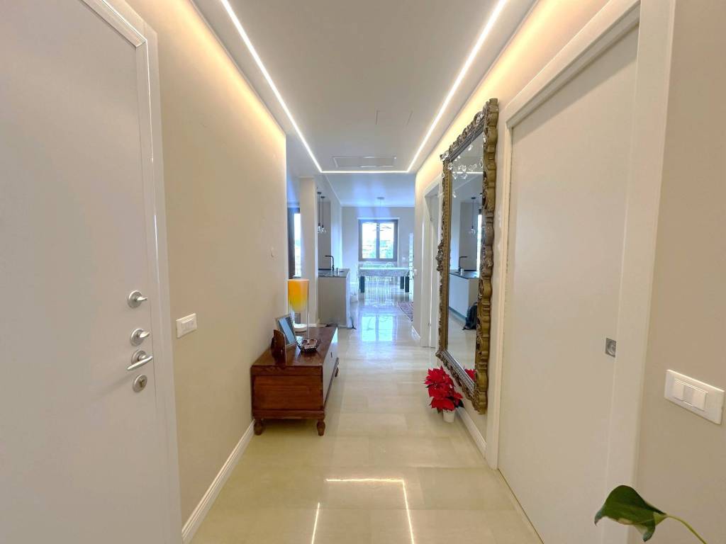 appartamento in vendita a Monza in zona Ospedale San Gerardo