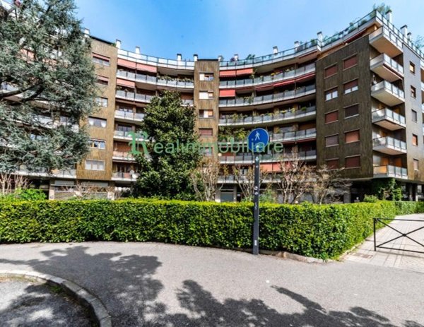 appartamento in vendita a Monza in zona Centro Storico