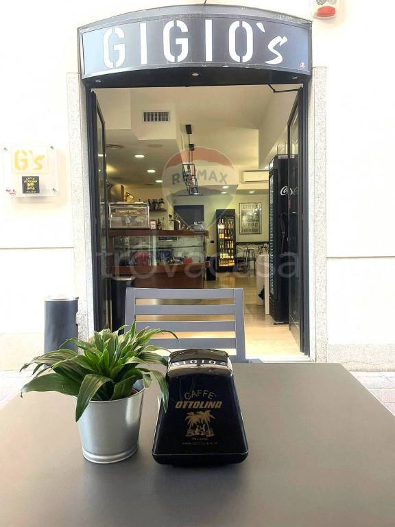 negozio in vendita a Monza in zona Centro Storico