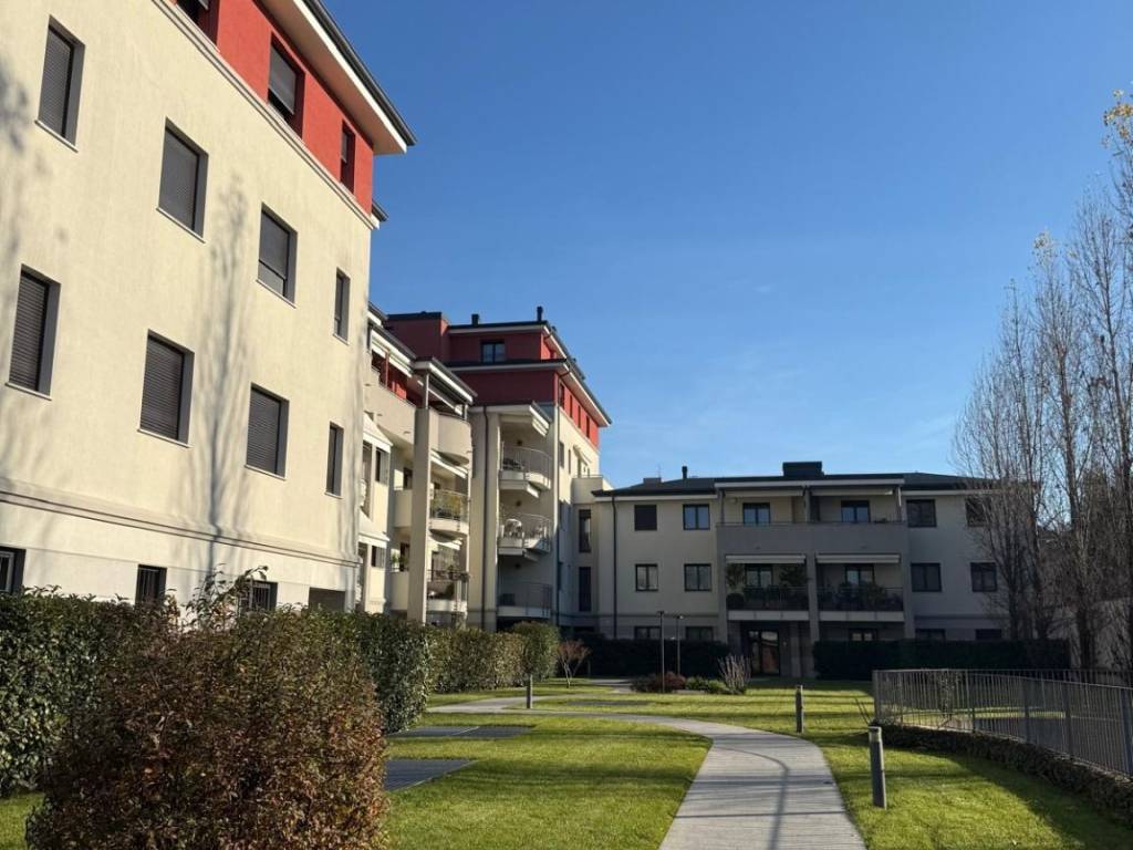 appartamento in vendita a Monza in zona Centro Storico