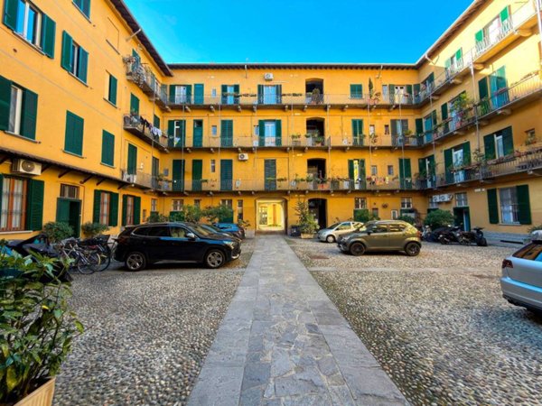 appartamento in vendita a Monza in zona Centro Storico