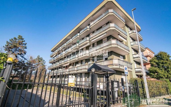 appartamento in vendita a Monza in zona Centro Storico