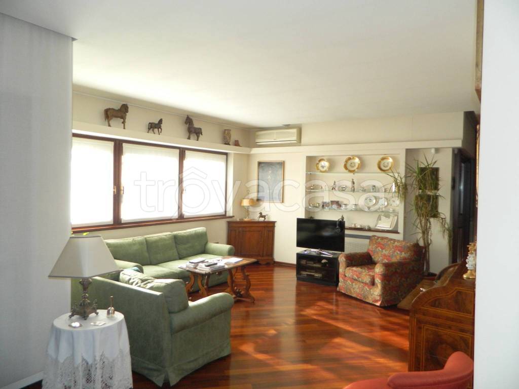 appartamento in vendita a Monza