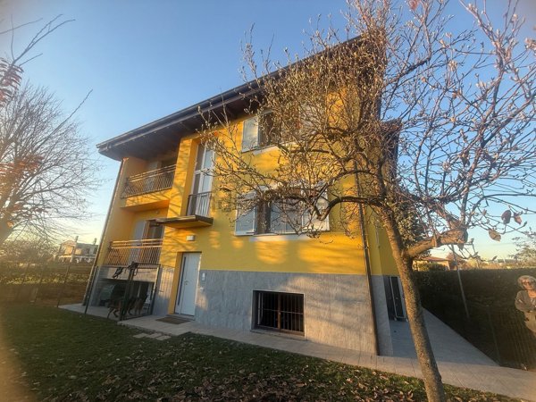 casa indipendente in vendita a Monza