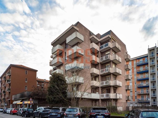 appartamento in vendita a Monza in zona Centro Storico