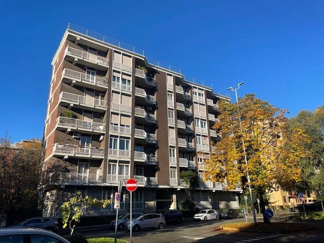 negozio in vendita a Monza