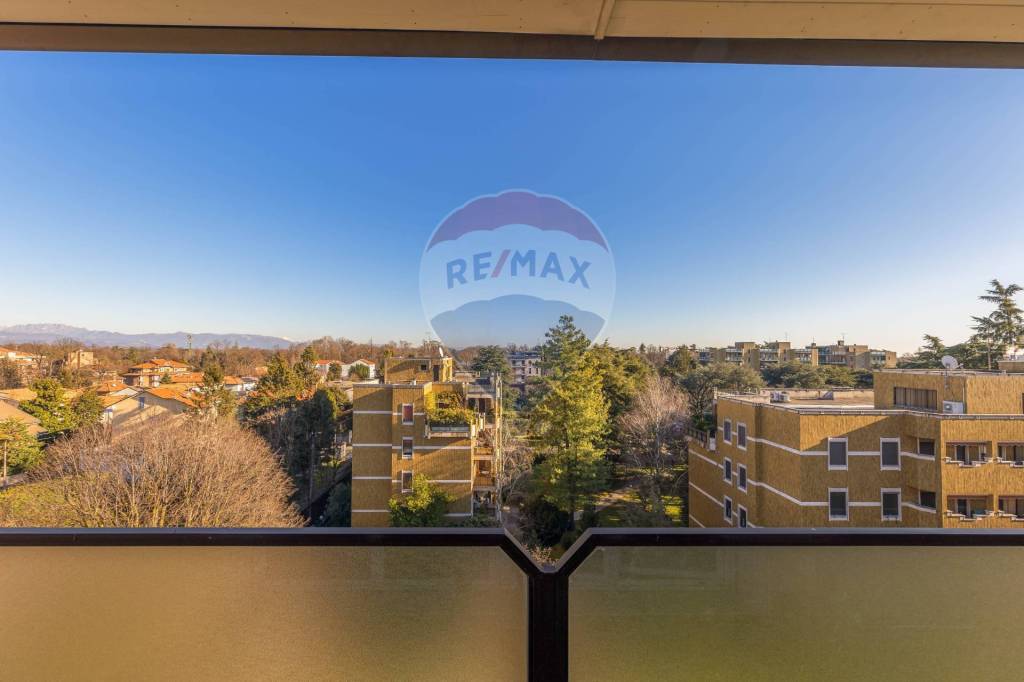 appartamento in vendita a Monza in zona Centro Storico