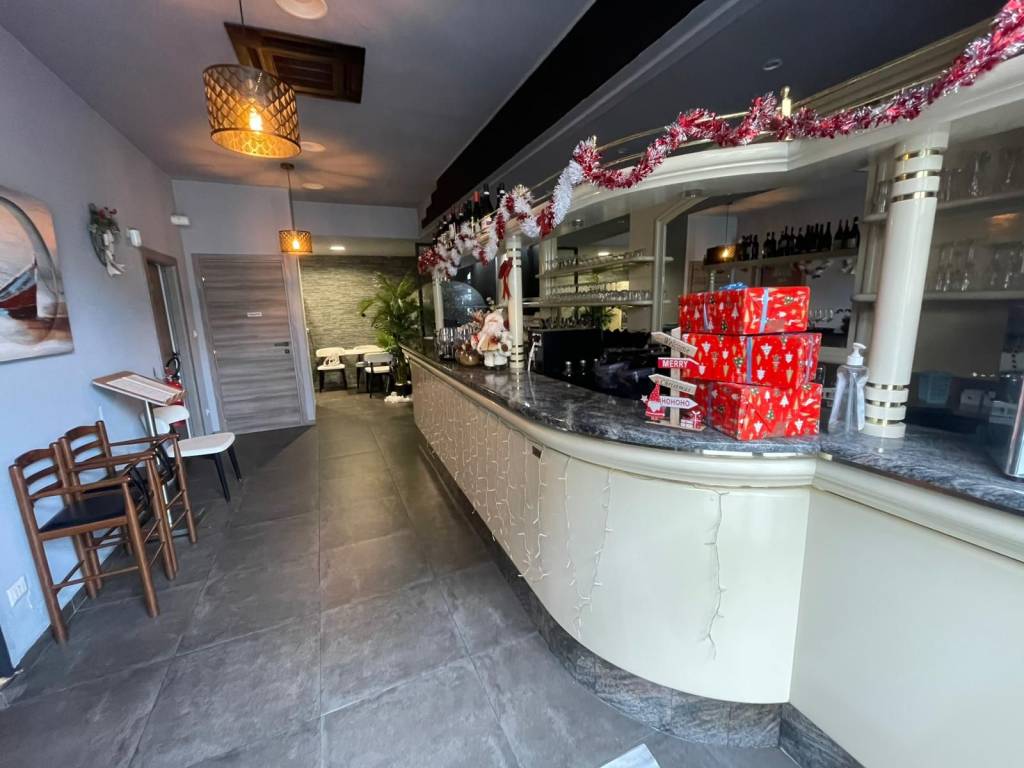 negozio in vendita a Monza