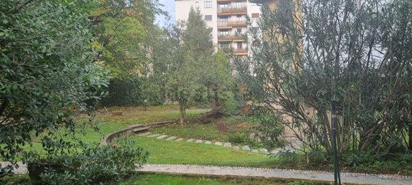 casa indipendente in vendita a Monza