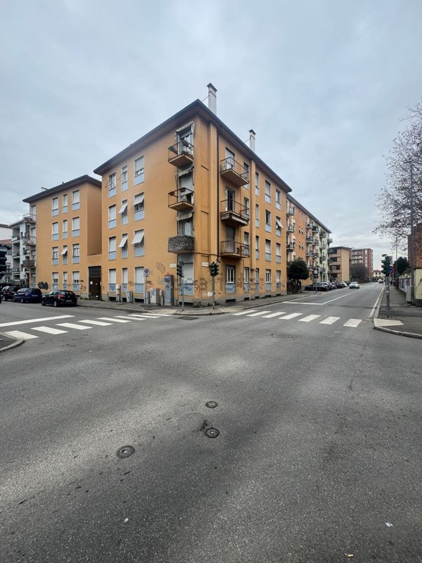 appartamento in vendita a Monza in zona Centro Storico