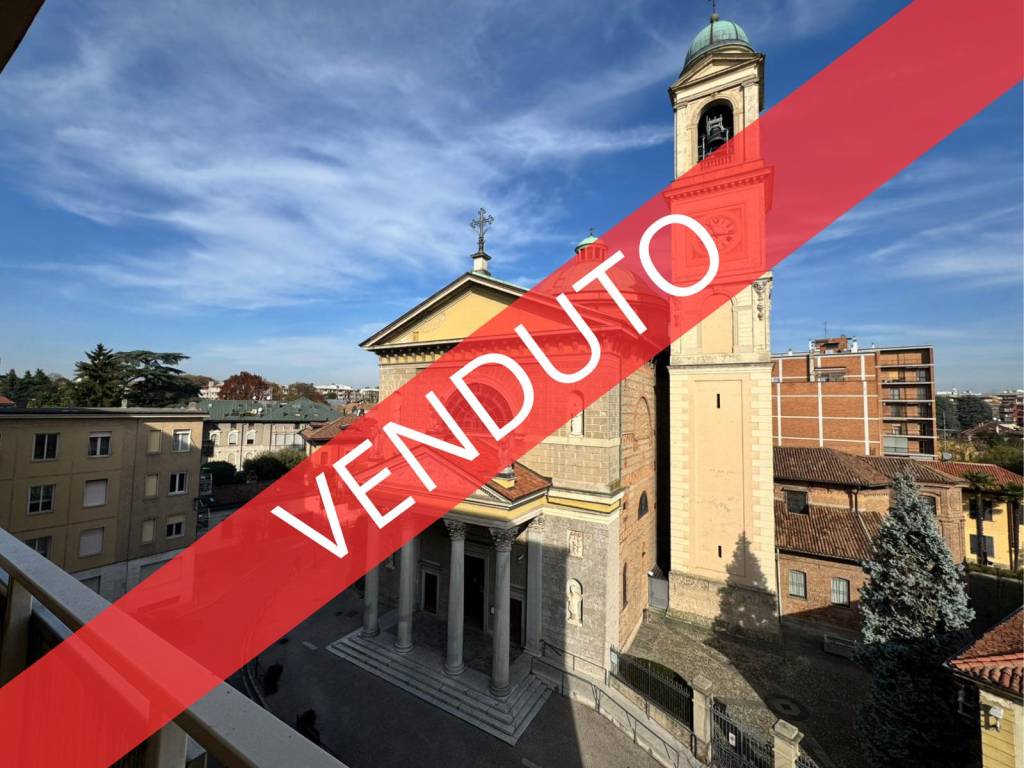 appartamento in vendita a Monza in zona Centro Storico
