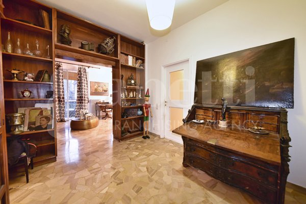 appartamento in vendita a Monza in zona Centro Storico