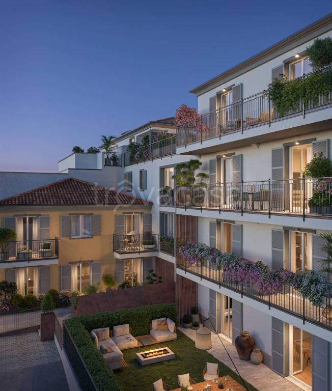 appartamento in vendita a Monza in zona Centro Storico