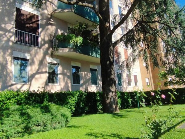 appartamento in vendita a Monza in zona Centro Storico