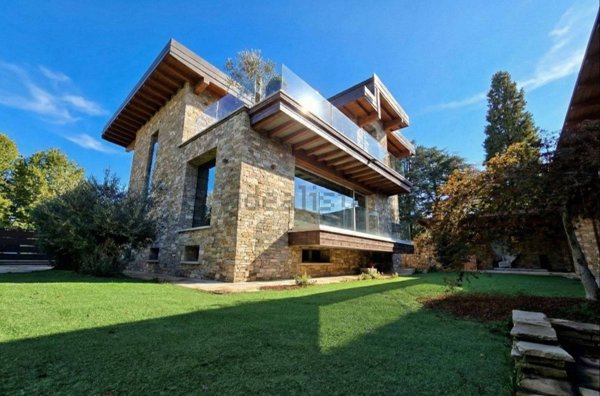 casa indipendente in vendita a Monza