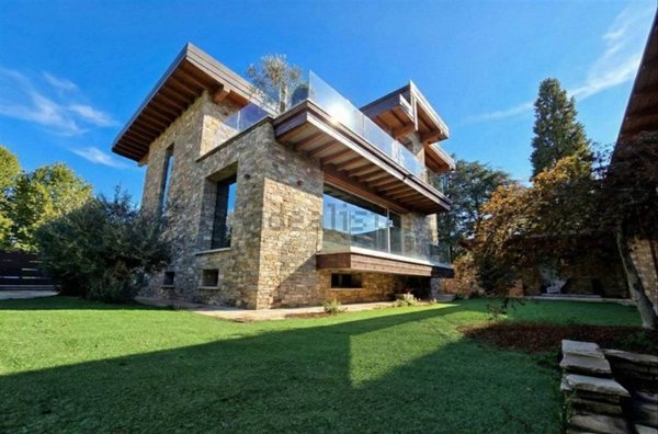 casa indipendente in vendita a Monza