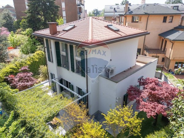 casa indipendente in vendita a Monza