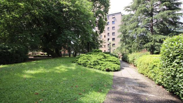 ufficio in vendita a Monza in zona Centro Storico