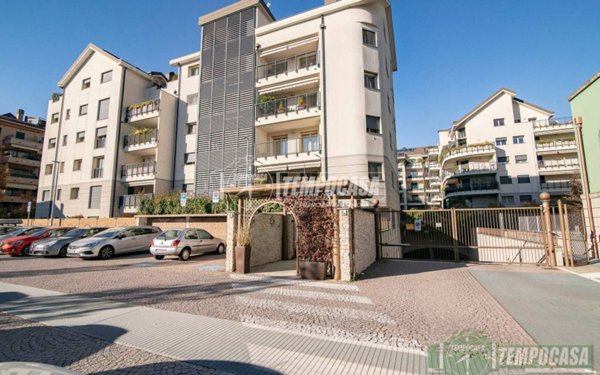 appartamento in vendita a Monza in zona Centro Storico