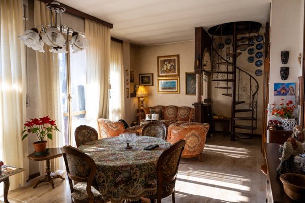 appartamento in vendita a Monza in zona Centro Storico