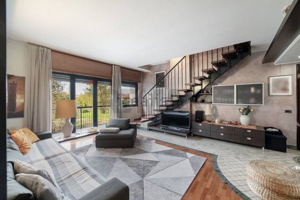 appartamento in vendita a Monza in zona Centro Storico