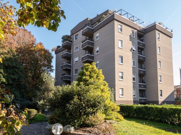 appartamento in vendita a Monza in zona Centro Storico