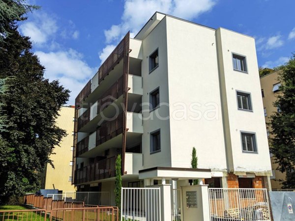 appartamento in vendita a Monza in zona Centro Storico