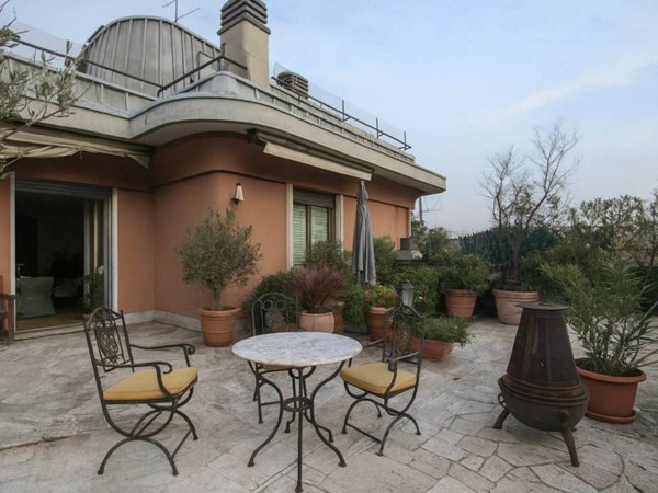 appartamento in vendita a Monza in zona Centro Storico