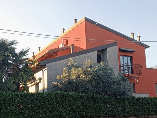 appartamento in vendita a Monza in zona Ospedale San Gerardo