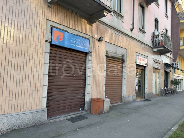 negozio in vendita a Monza