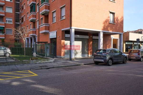 negozio in vendita a Monza