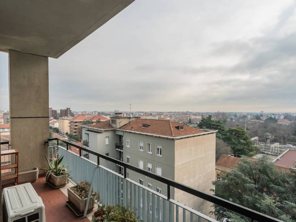 appartamento in vendita a Monza in zona Centro Storico