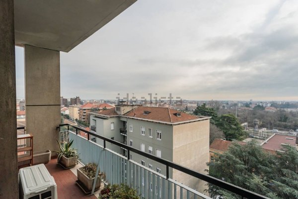 appartamento in vendita a Monza in zona Centro Storico