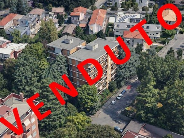 appartamento in vendita a Monza in zona Centro Storico
