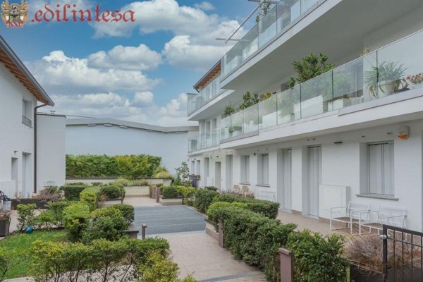 appartamento in vendita a Monza in zona Centro Storico