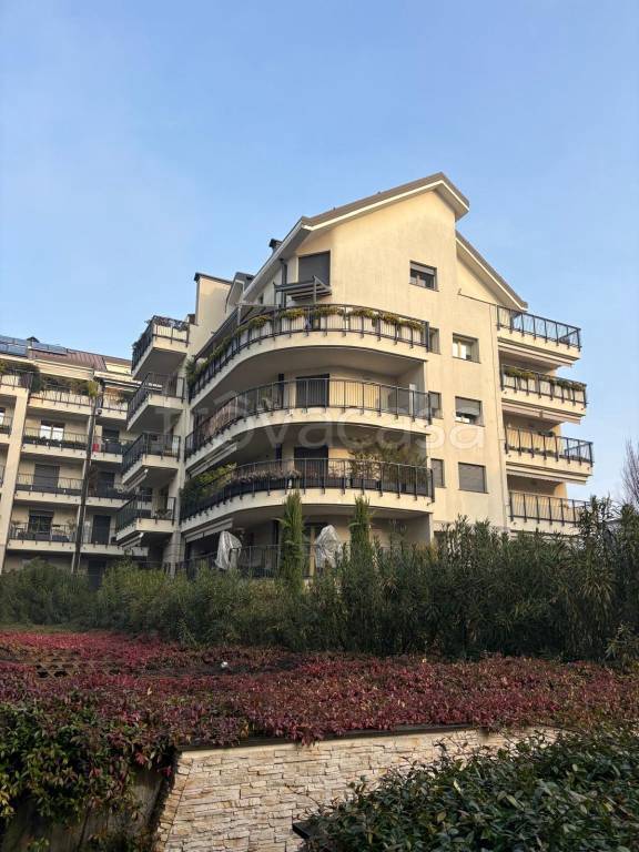 appartamento in vendita a Monza in zona Centro Storico