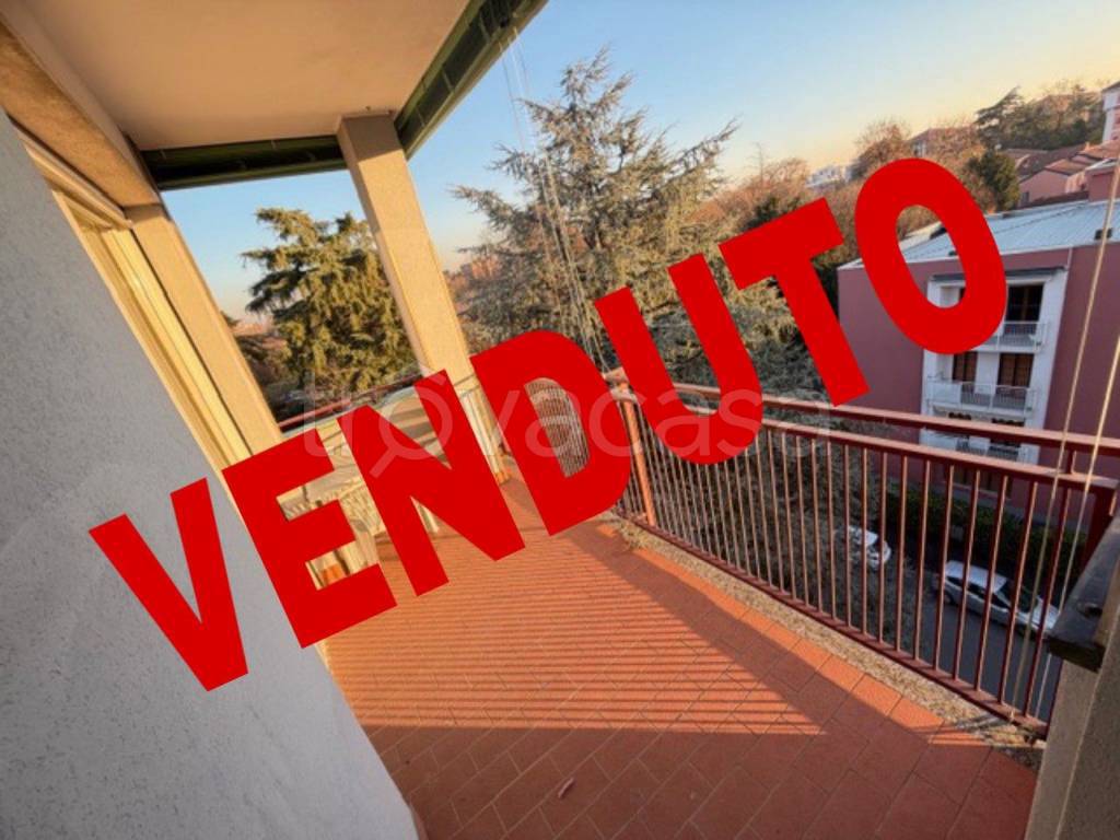 appartamento in vendita a Monza in zona Centro Storico