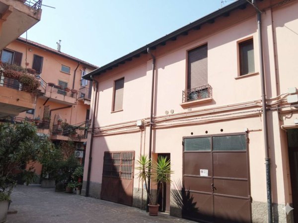 appartamento in vendita a Monza in zona Centro Storico