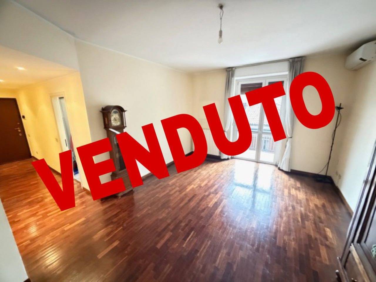 appartamento in vendita a Monza in zona Centro Storico