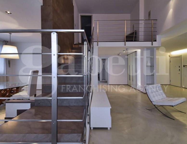 appartamento in vendita a Monza in zona Centro Storico