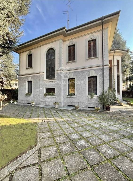 casa indipendente in vendita a Monza in zona Centro Storico